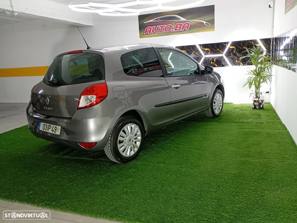 Renault Clio 1.2 16V Dynamique - 37