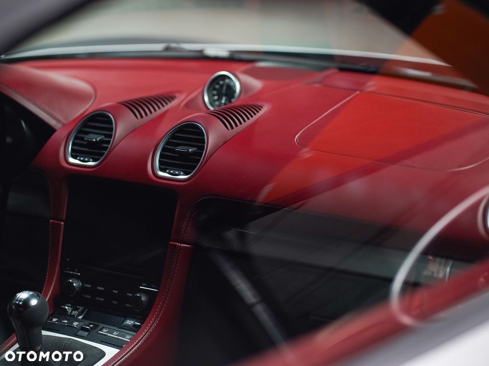 Porsche 718 Boxster Spyder - 16