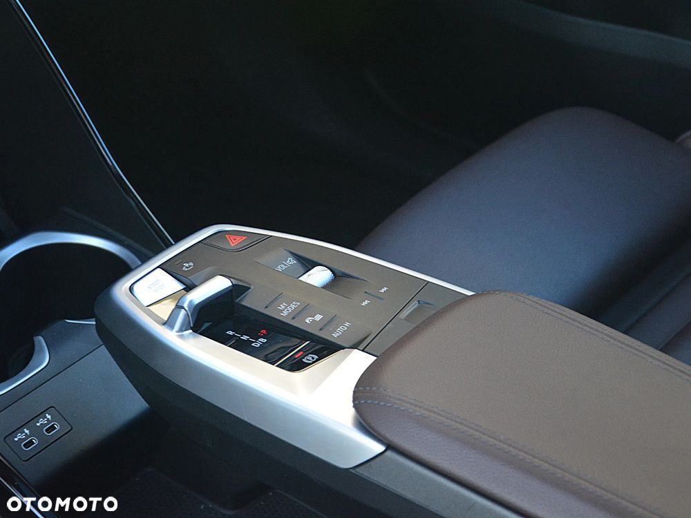 BMW iX1 xDrive30 66.5kWh - 14