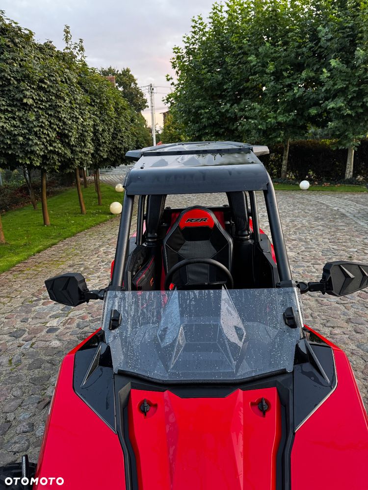 Polaris RZR - 11