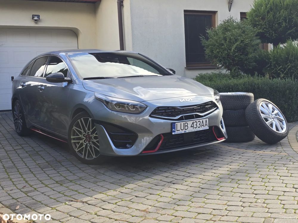 Kia ProCeed 1.6 T-GDI GT DCT - 27