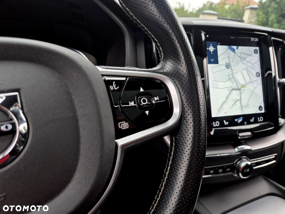Volvo XC 60 D4 AWD R-Design - 20