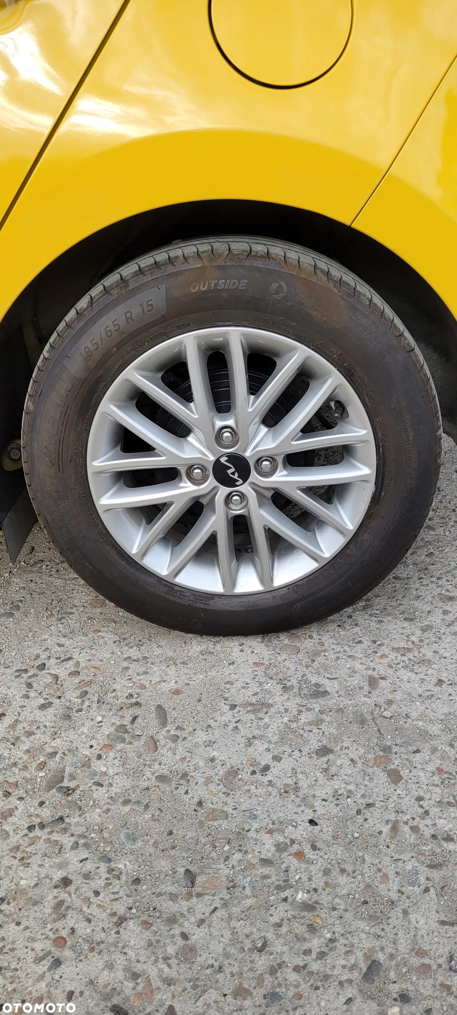 Kia Rio 1.2 L - 3