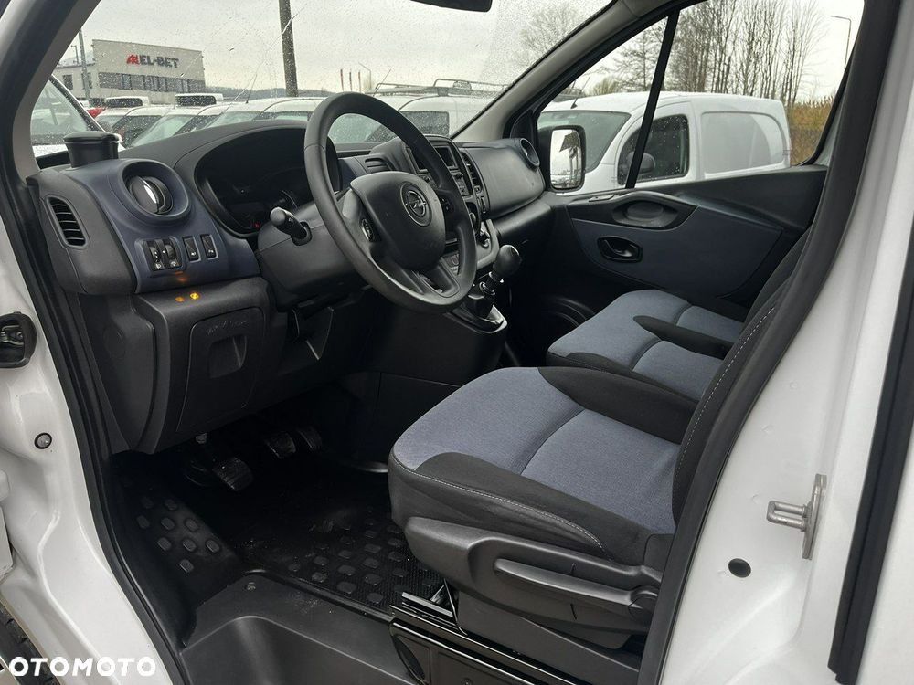 Opel Vivaro - 10