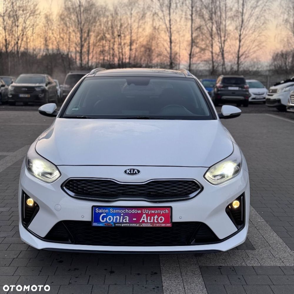 Kia Ceed - 4
