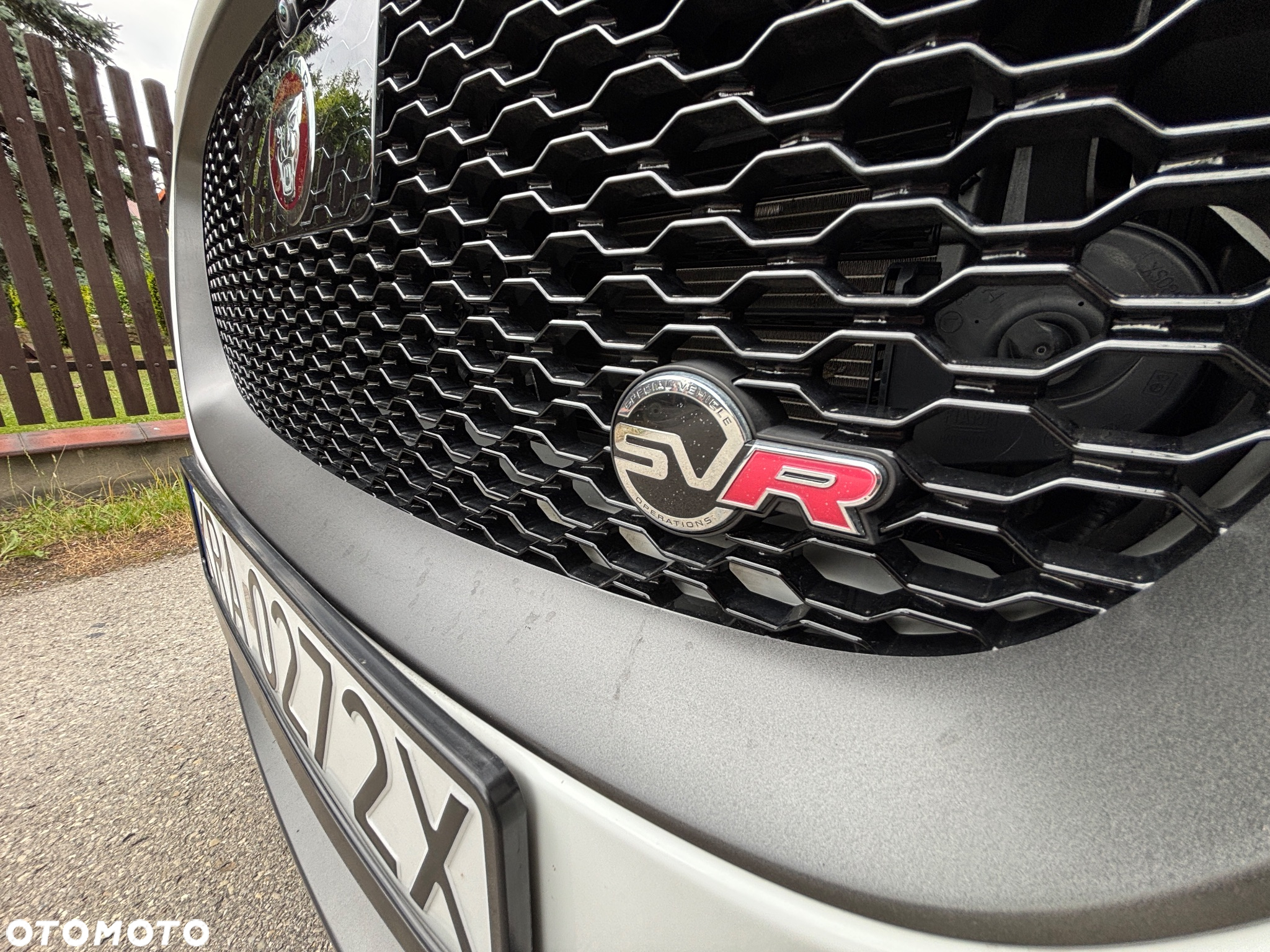 Jaguar F-Pace 5.0 V8 P550 AWD SVR - 29