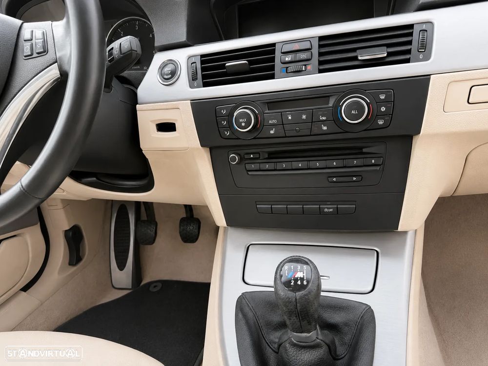 BMW 320 d Coupe - 14