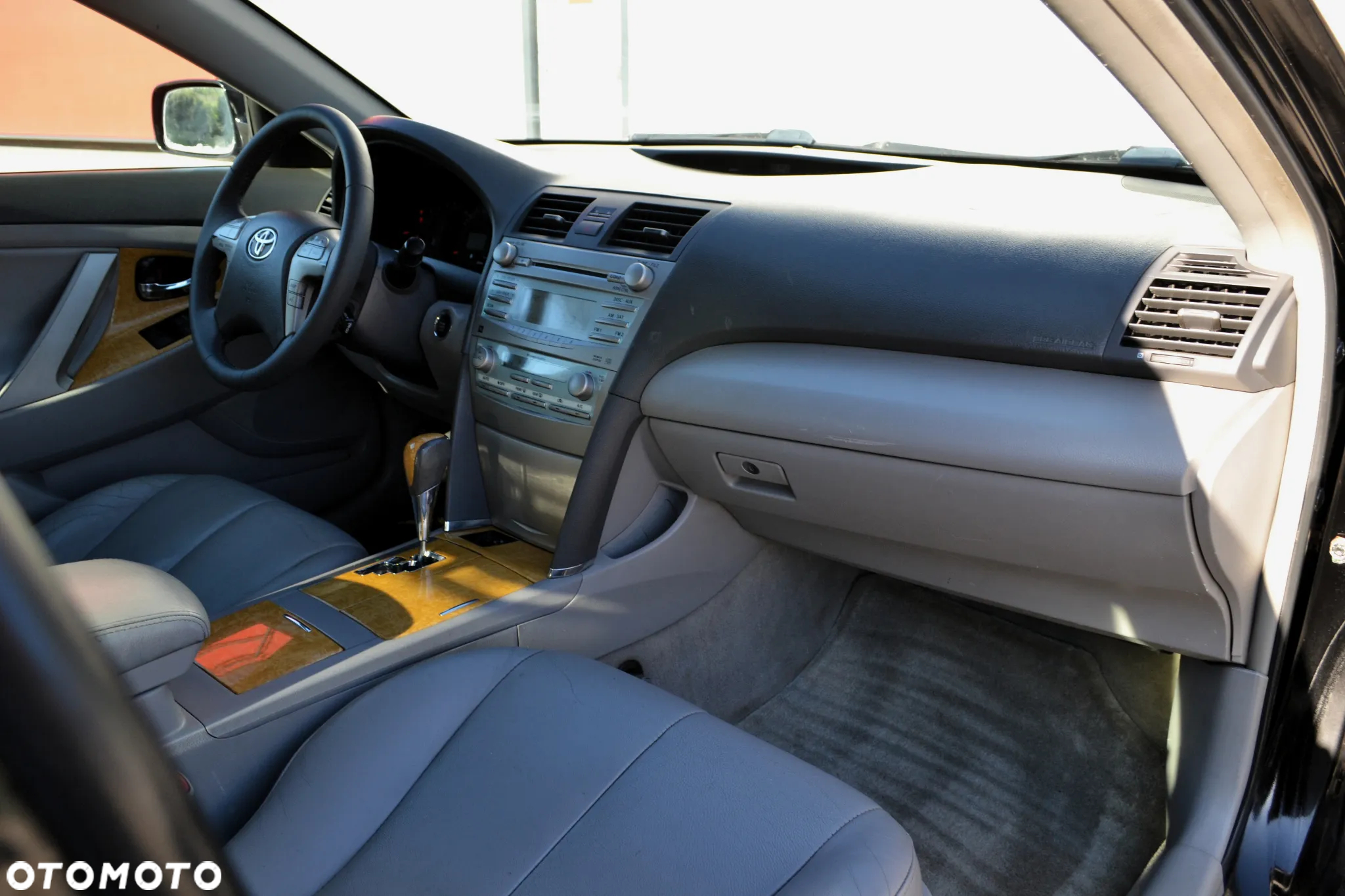 Toyota Camry 3.5 V6 SE - 10