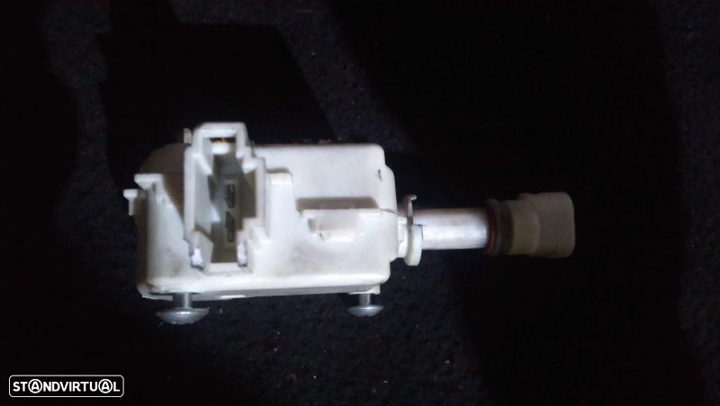 Fecho Da Tampa Do Combustivel Volkswagen Passat Variant (3B5) - 4