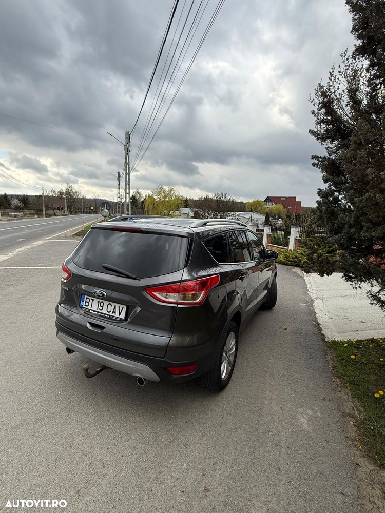 Ford Kuga 2.0 TDCi Powershift 4WD Titanium - 4