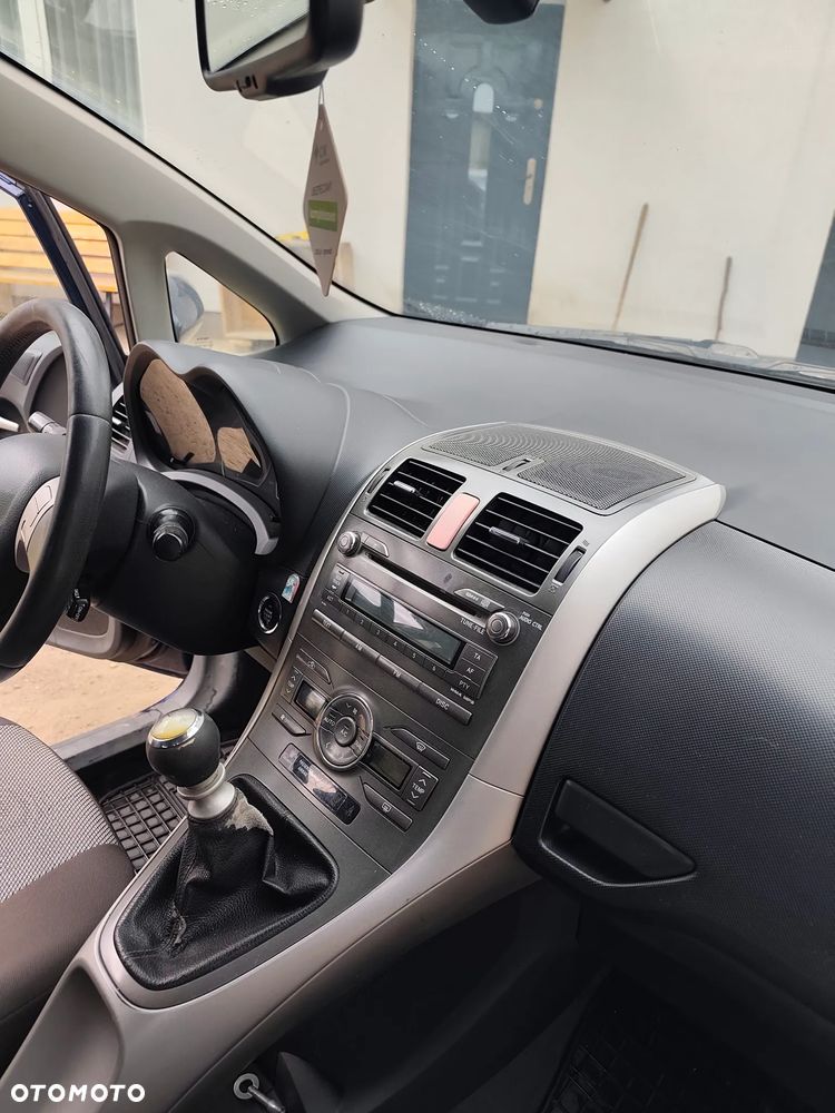 Toyota Auris 2.0 D-4D Sol - 13