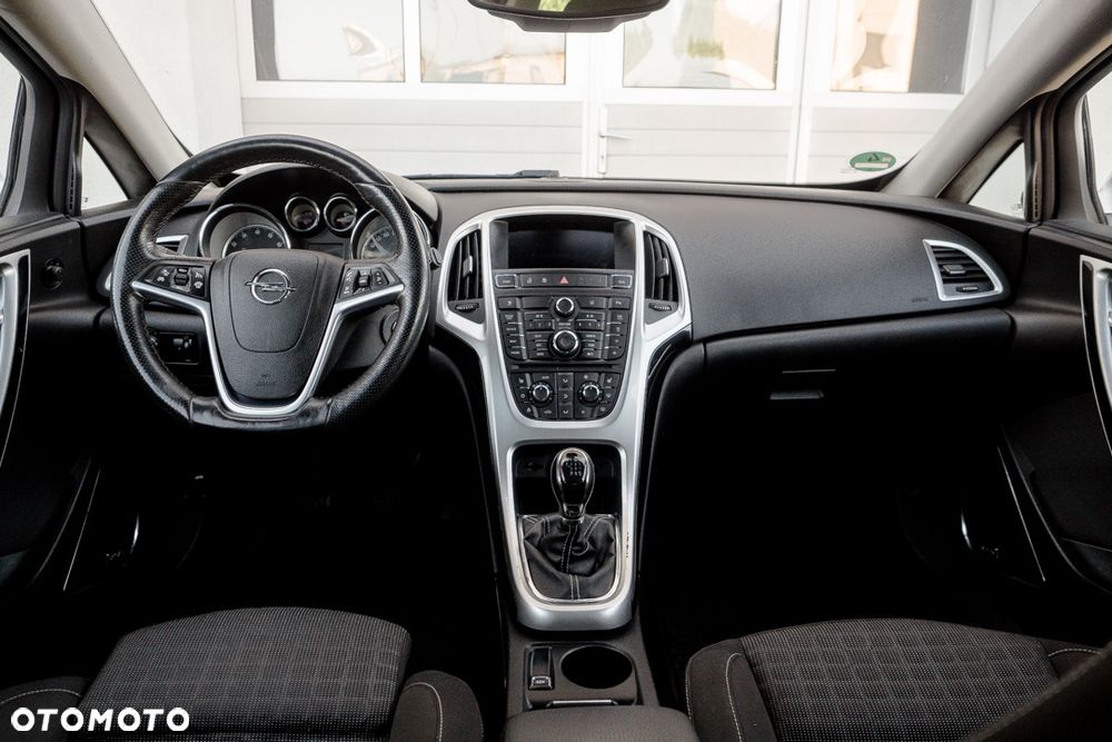 Opel Astra 1.6 Turbo Sport - 36
