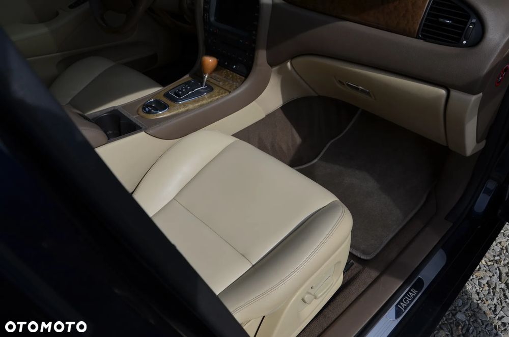 Jaguar S-Type 2.7 V6 D Executive - 19
