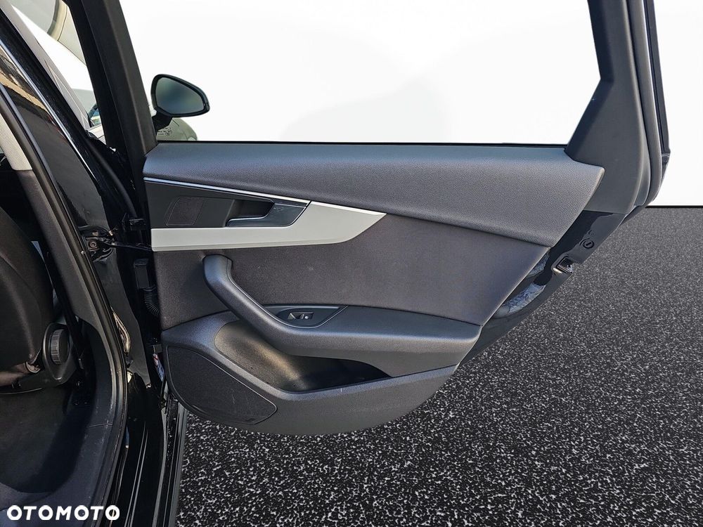 Audi A4 Limousine - 25