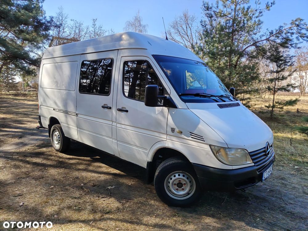 Mercedes-Benz Sprinter - 2