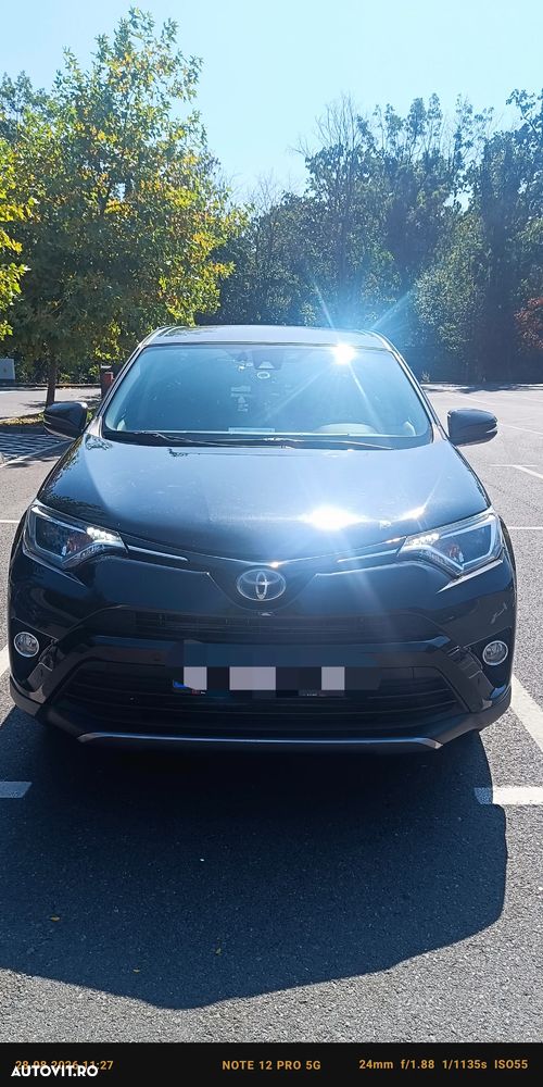 Toyota RAV4 - 1