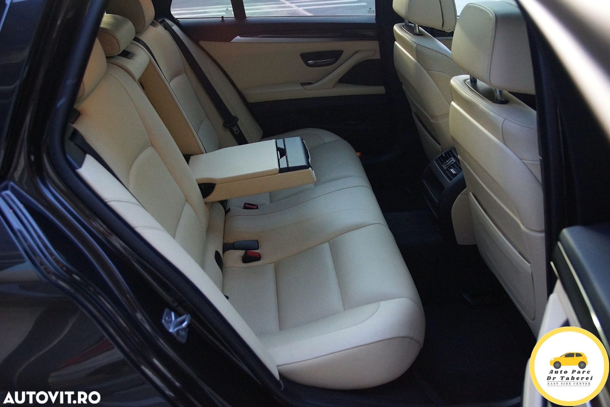 BMW Seria 5 530d xDrive Sport-Aut. Luxury Line - 29