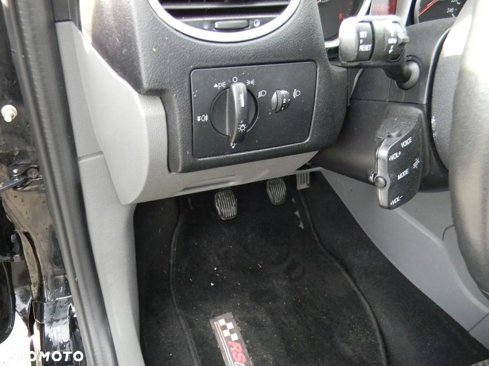 Ford Focus - 10