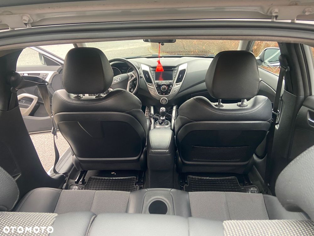 Hyundai Veloster 1.6 GDI Premium - 12