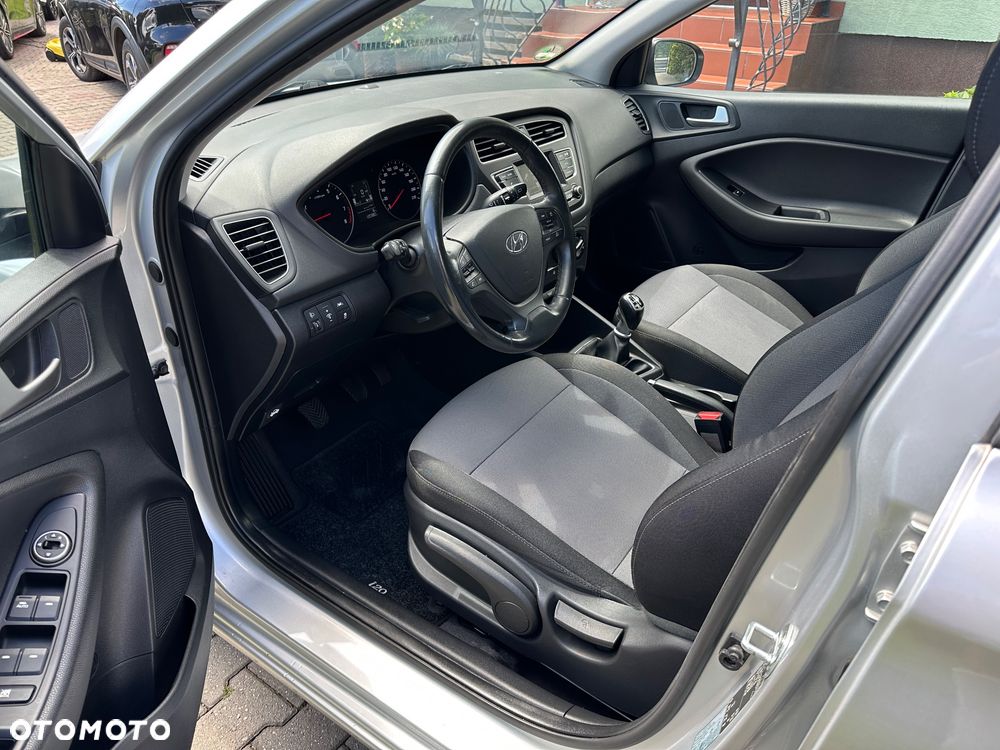 Hyundai i20 blue 1.0 T-GDI Passion Plus - 13