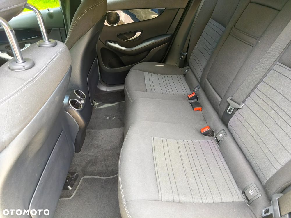 Mercedes-Benz GLC 200 d 4Matic 9G-TRONIC - 23