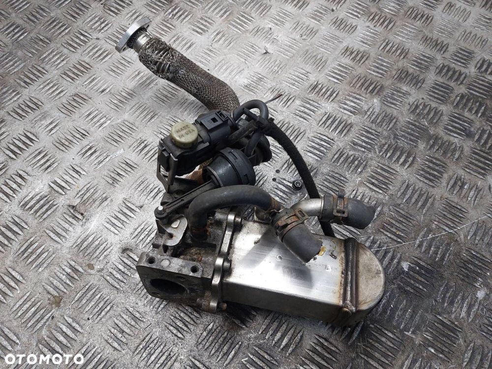 CHŁODNICZKA SPALIN EGR + ZAWÓR VOLKSWAGEN TOUAREG I 3.0 TDI 059131063D - 1