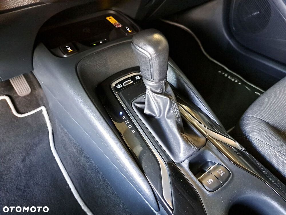Toyota Corolla 1.8 Hybrid Comfort - 29