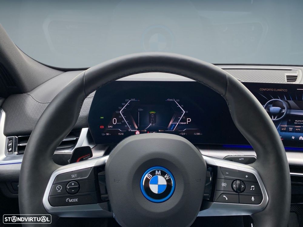 BMW iX2 eDrive20 Pack Desportivo M Pro - 6
