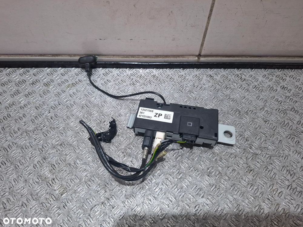 Wzmacniacz antenowy Opel Insignia A 2011 rok lift kombi nr 13327068 - 1
