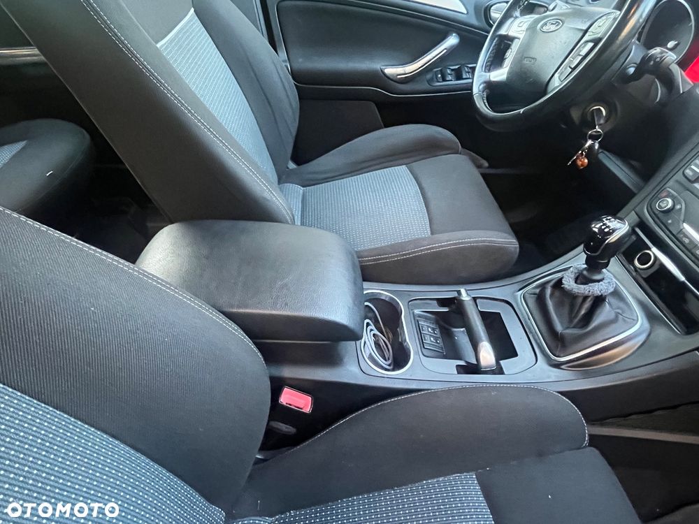 Ford S-Max 2.0 TDCi DPF Titanium - 25