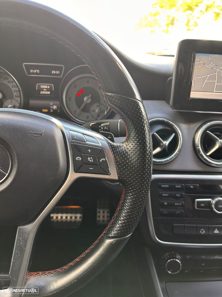 Mercedes-Benz CLA 220 - 18