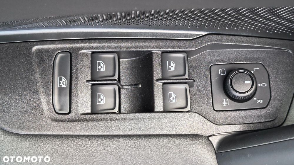 Volkswagen Tiguan - 12