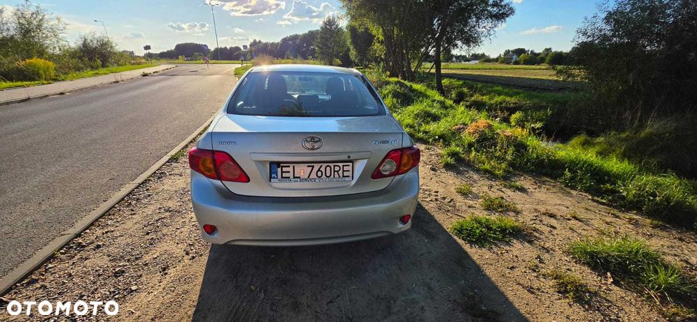 Toyota Corolla - 2
