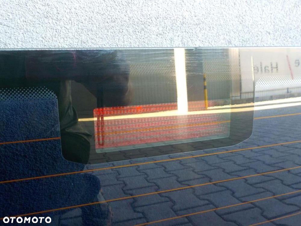 VW T4 CARAVELLE SZYBA TYLNA KLAPY TYŁ PODGRZEWANA - 2