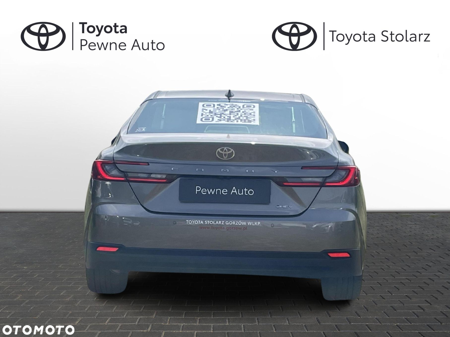 Toyota Camry - 4