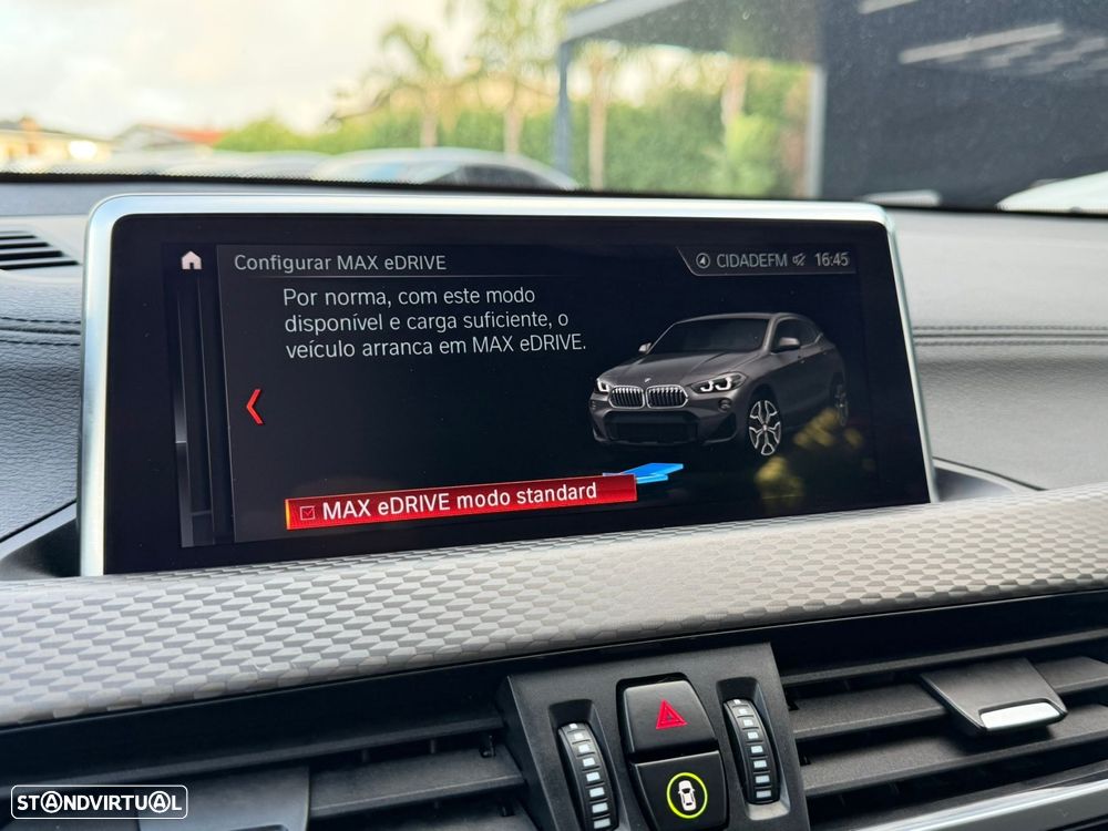 BMW X2 25 e xDrive Pack M - 37