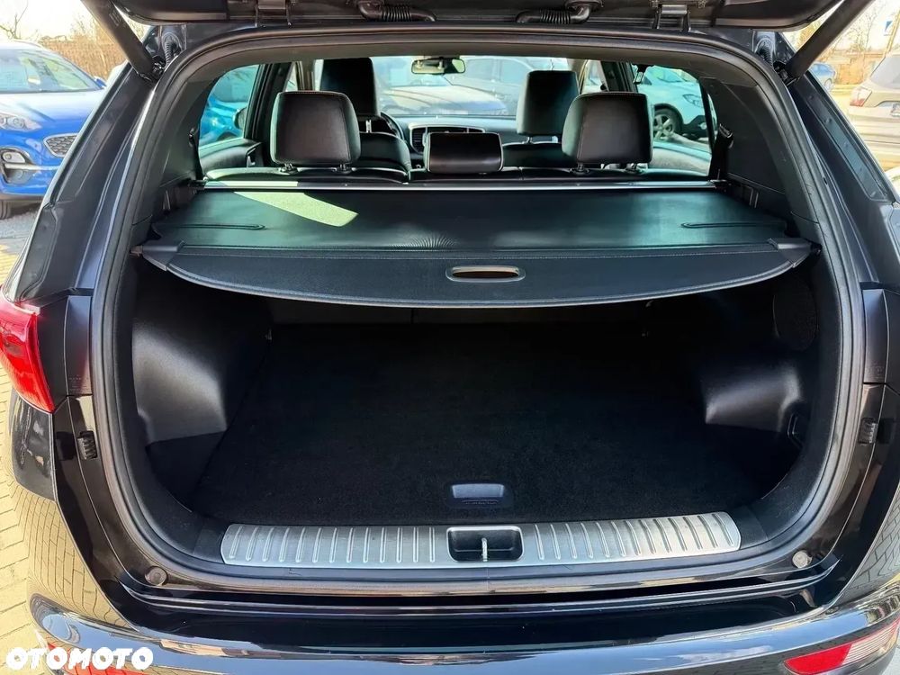 Kia Sportage 2,0 CRDI AWD GT Line - 32