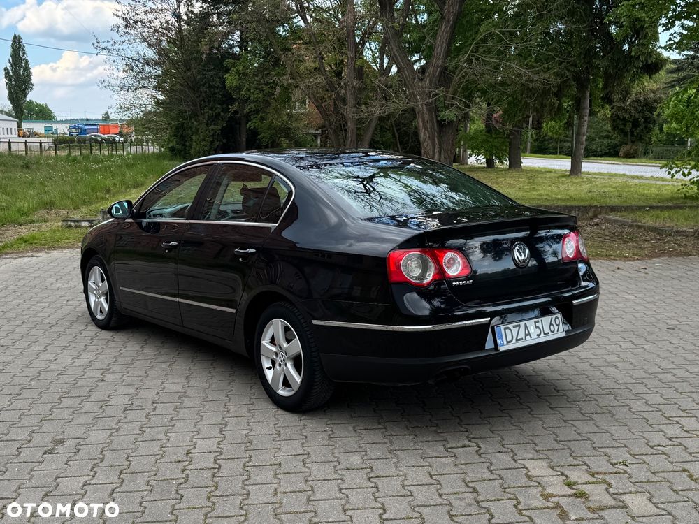 Volkswagen Passat 2.0 TDI DPF Individual - 2
