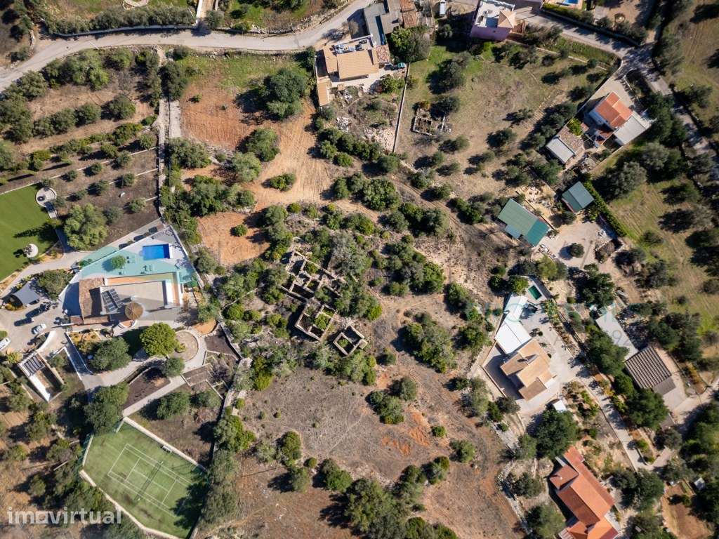 Terreno com ruína - Santa Barbara de Nexe - Grande imagem: 3/32