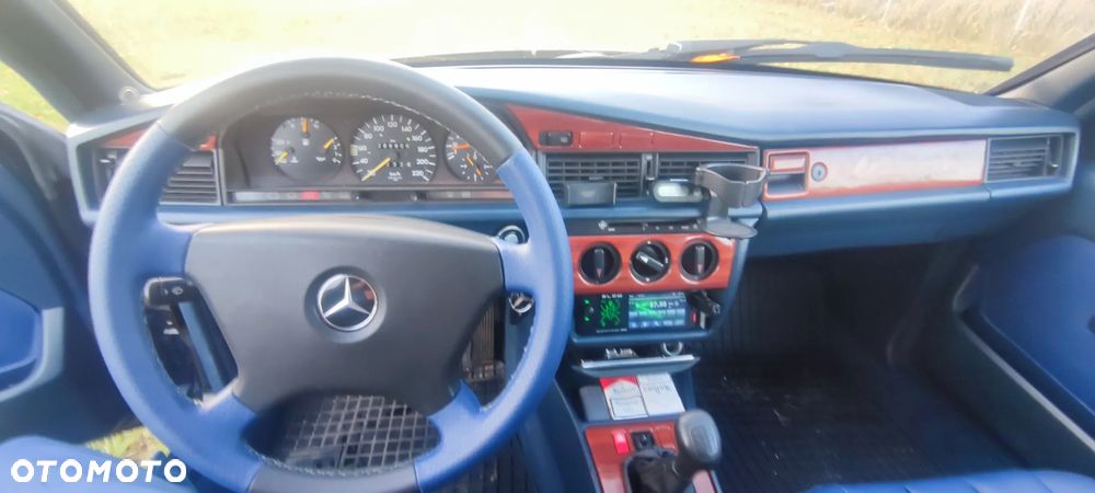 Mercedes-Benz W201 (190) - 13