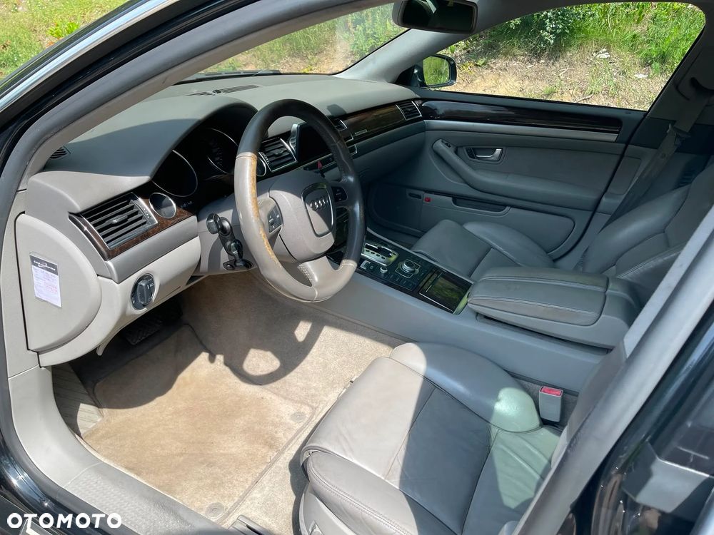 Audi A8 - 7