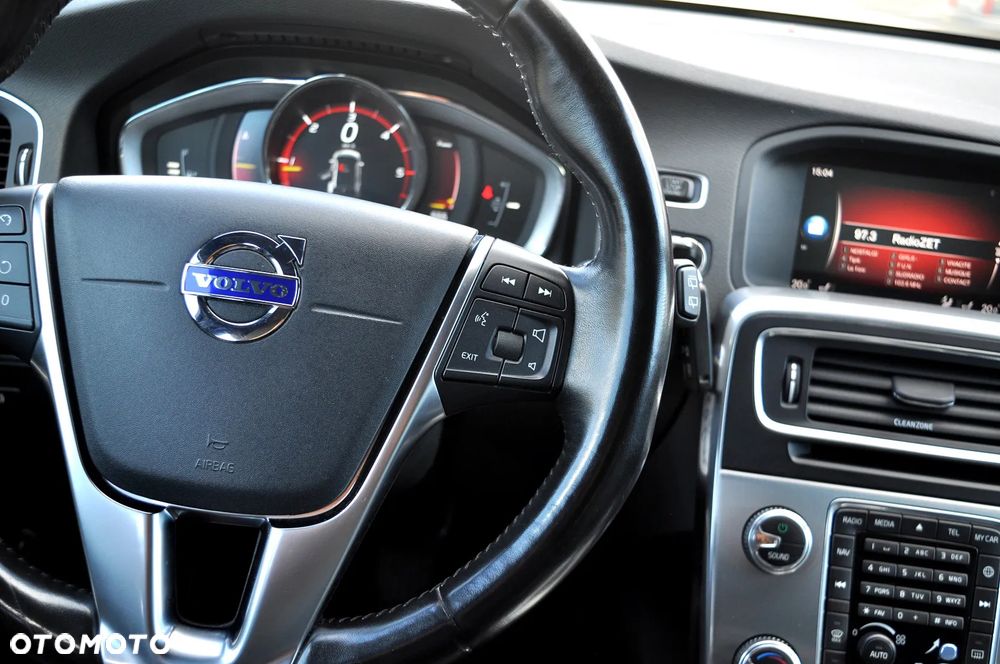 Volvo V60 Cross Country D3 Drive-E Summum - 25