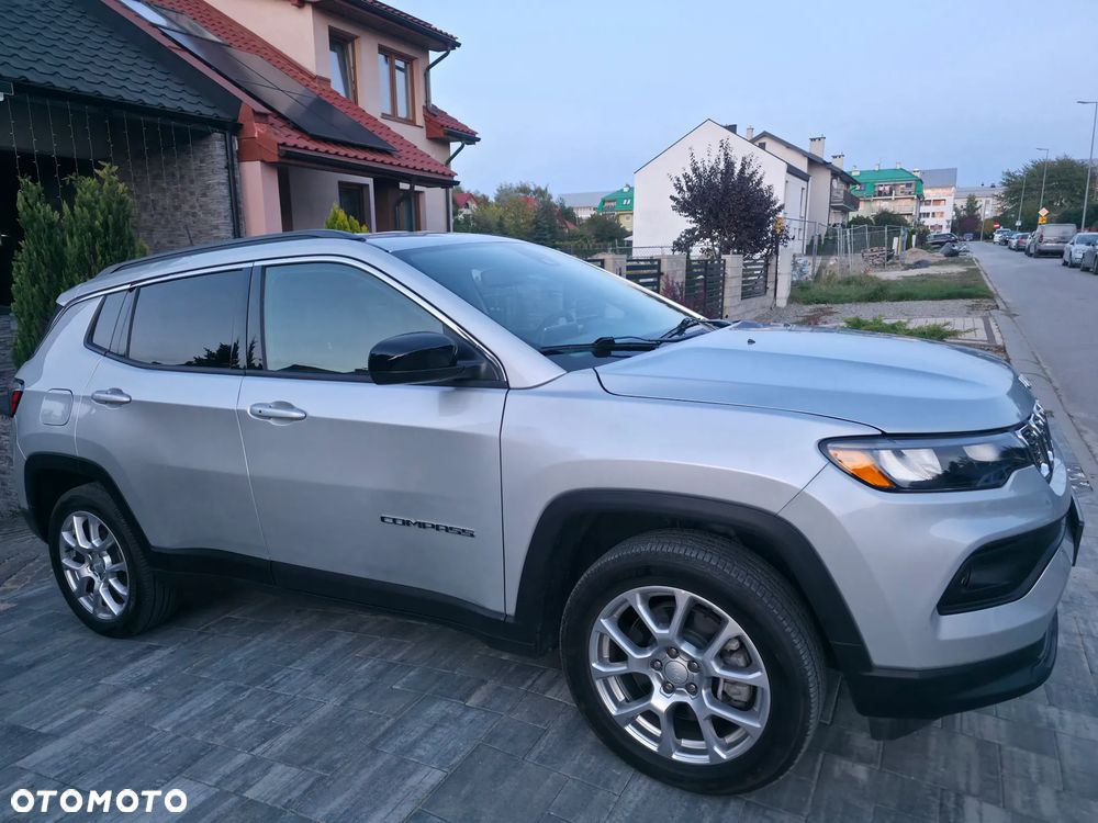 Jeep Compass - 36