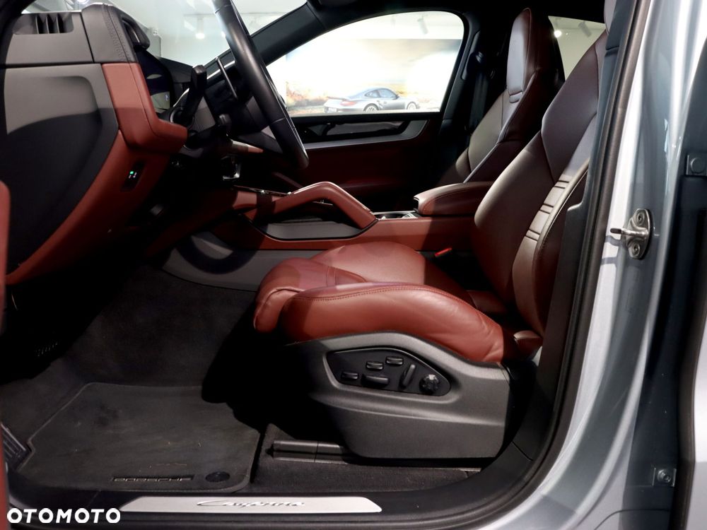 Porsche Cayenne Standard - 17