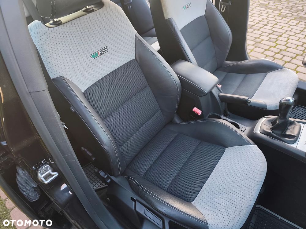 Skoda Octavia 2.0 TDI CR DPF RS - 16