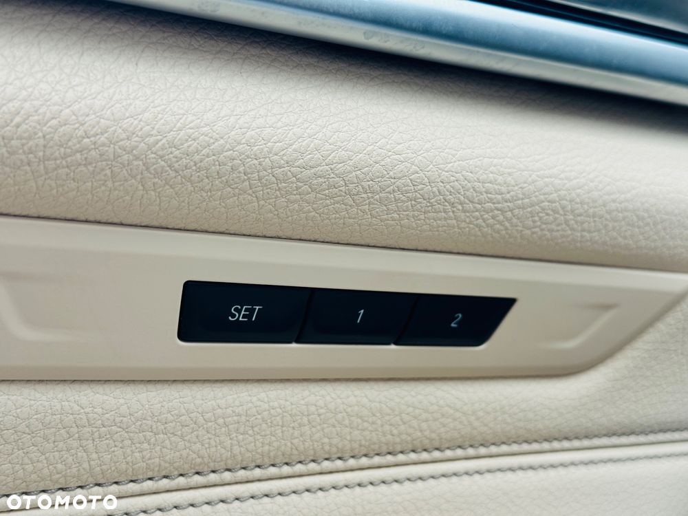 BMW Seria 5 520d Luxury Line sport - 10