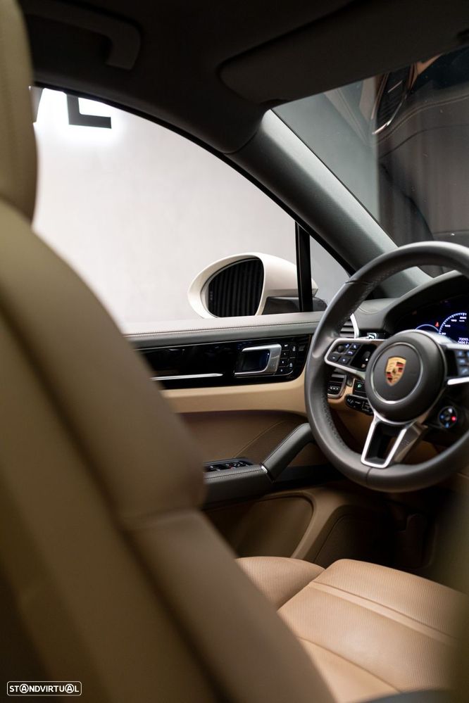 Porsche Cayenne Coupé E-Hybrid - 19