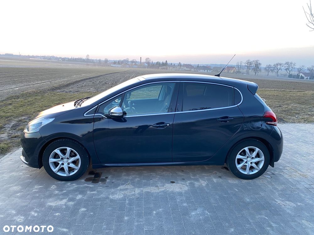 Peugeot 208 - 2