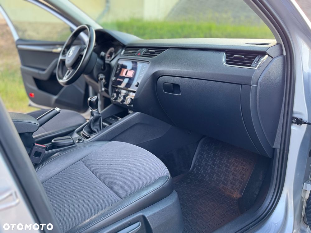 Skoda Octavia 2.0 TDI Premium Edition - 29