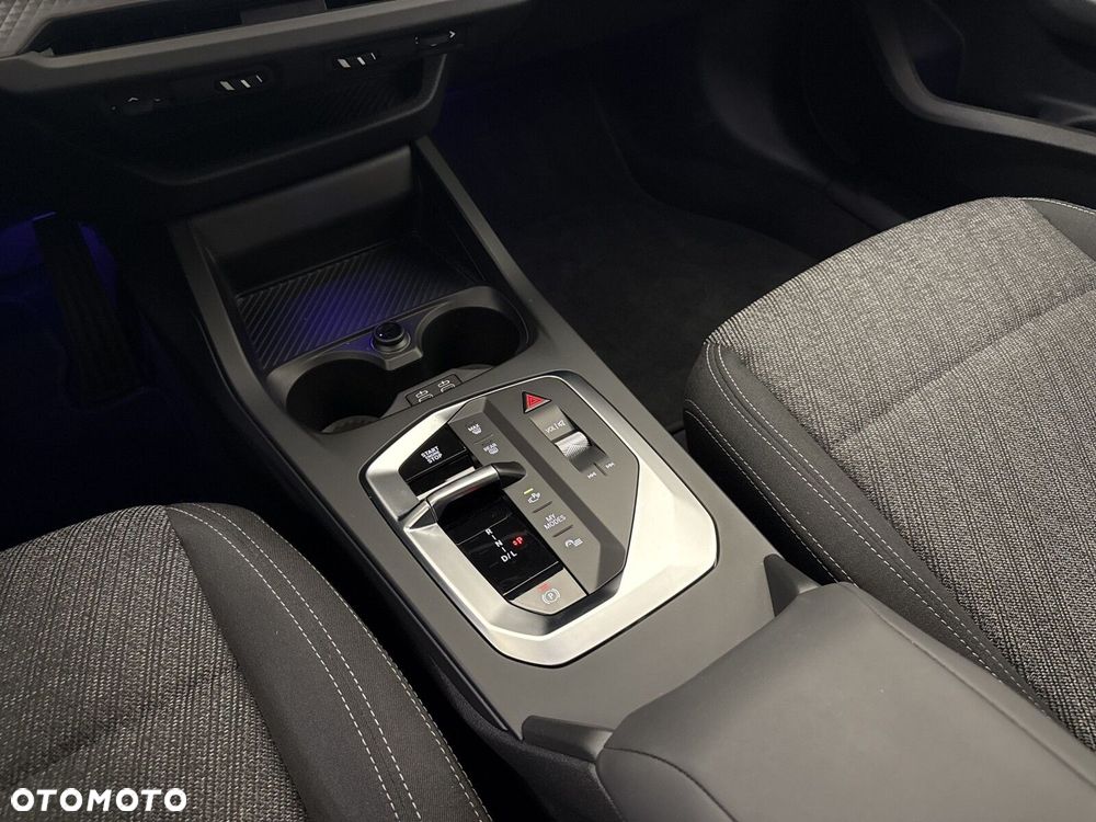 BMW Seria 1 120 mHEV - 17